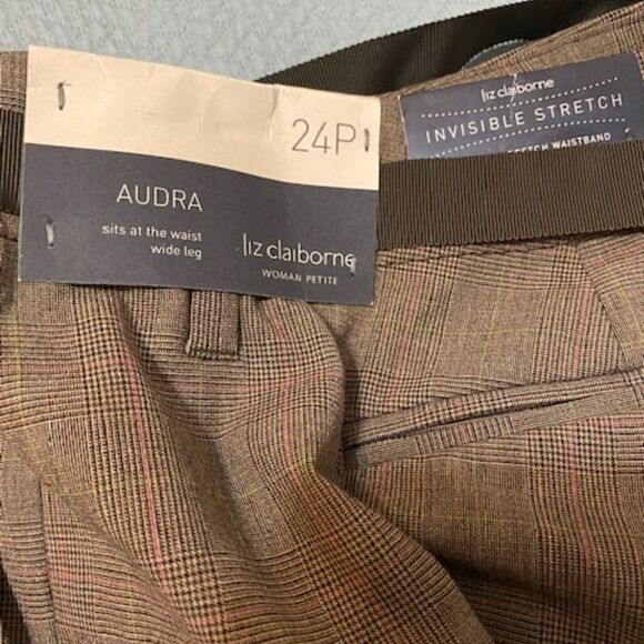 Liz Claiborne Audra Invisible Stretch wide leg brown/tan cuff pants, size 24P - Picture 3 of 3